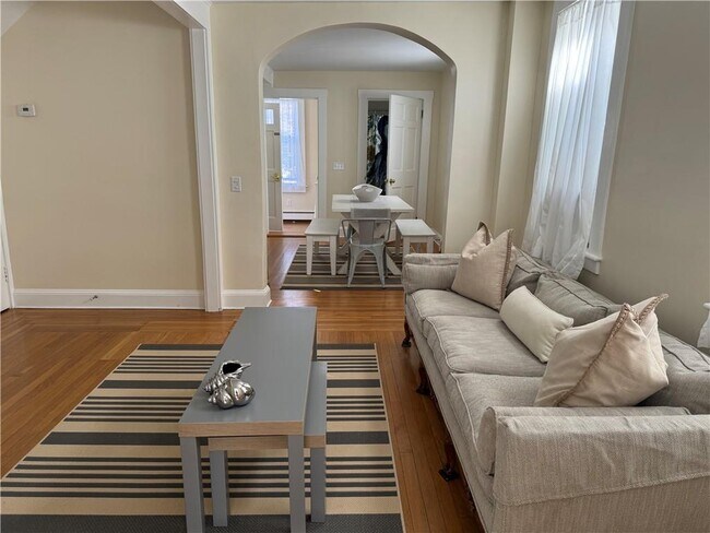 49 Connection St