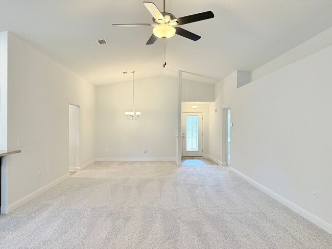Photo - Spacious Home - Ashley Place