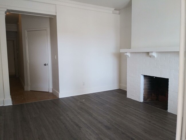 Building Photo - 525 East End Ave Unit Apt 1