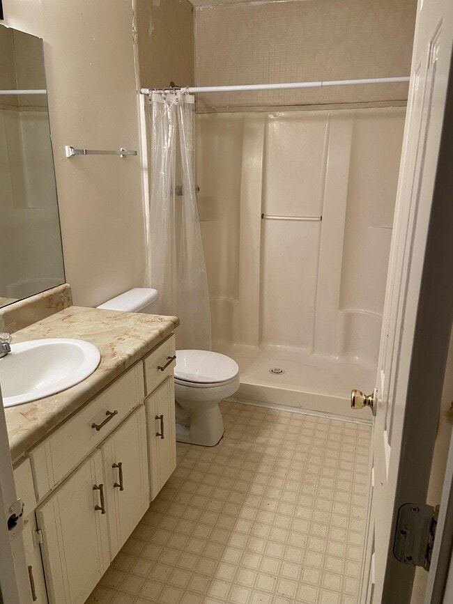 Photo - 931 McAfina Trail