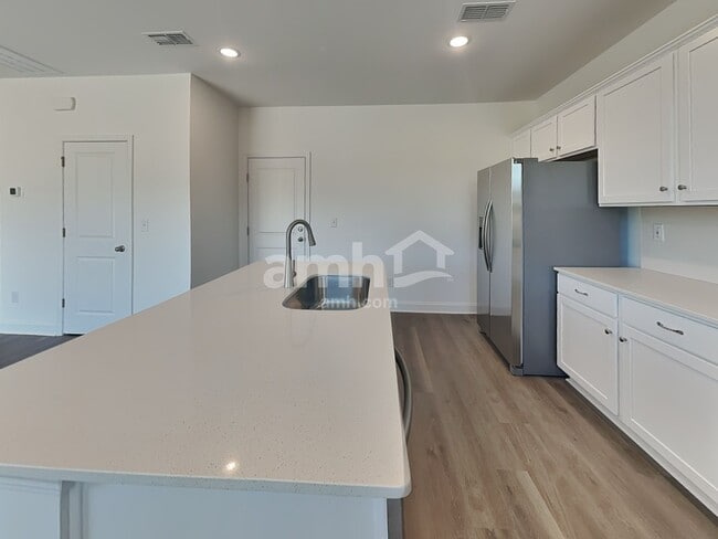 Photo - 1140 Livengood Wy