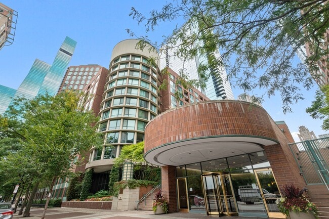 Building Photo - 440 N McClurg Ct Unit 604