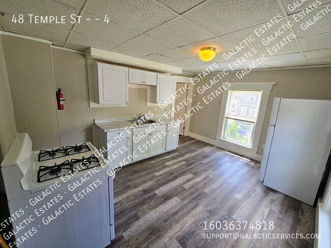 Building Photo - 48 Temple St Unit 4