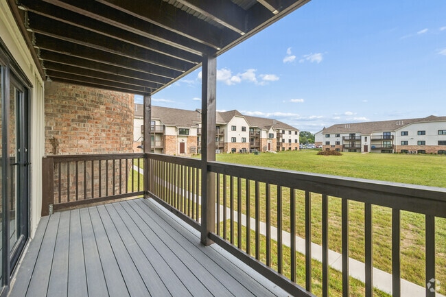 3BR, 2BA - 1,329SF - Balcony