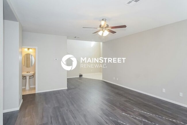 Photo - 3 Bedroom Pet-Friendly Home in Las Vegas, NV with Main Street Renewal