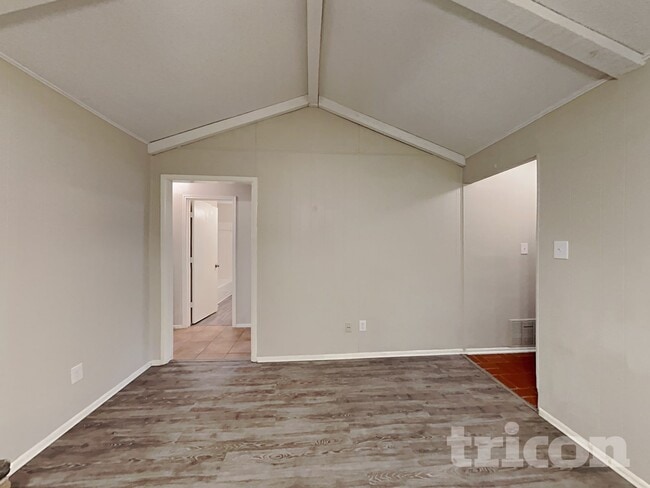 Photo - 13622 Oak Breeze