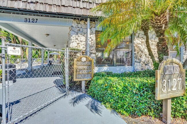 3109 Oakland Shores Dr Unidad G110