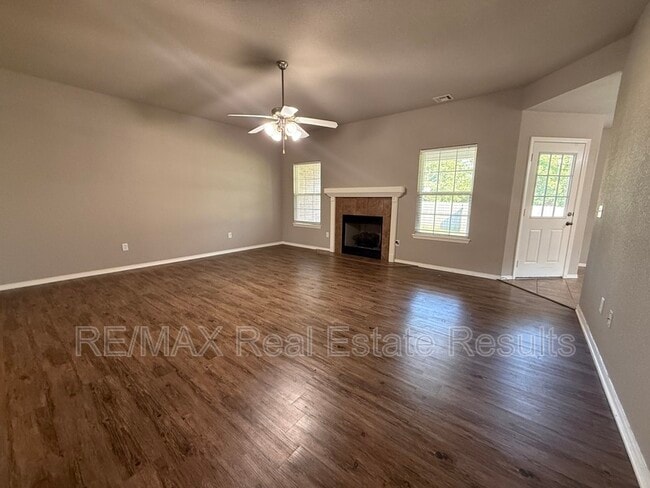 Photo - 420 Spicewood Trail