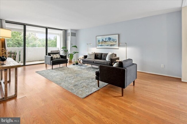 Photo - 6101 Edsall Rd Unidad 702