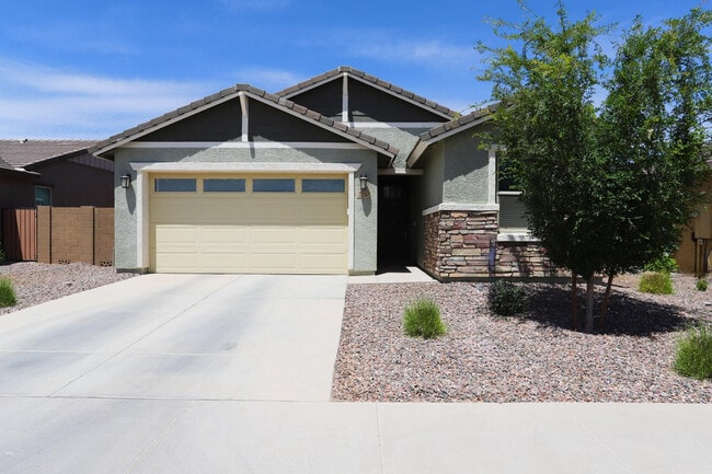 Building Photo - 2250 E Kelly Dr
