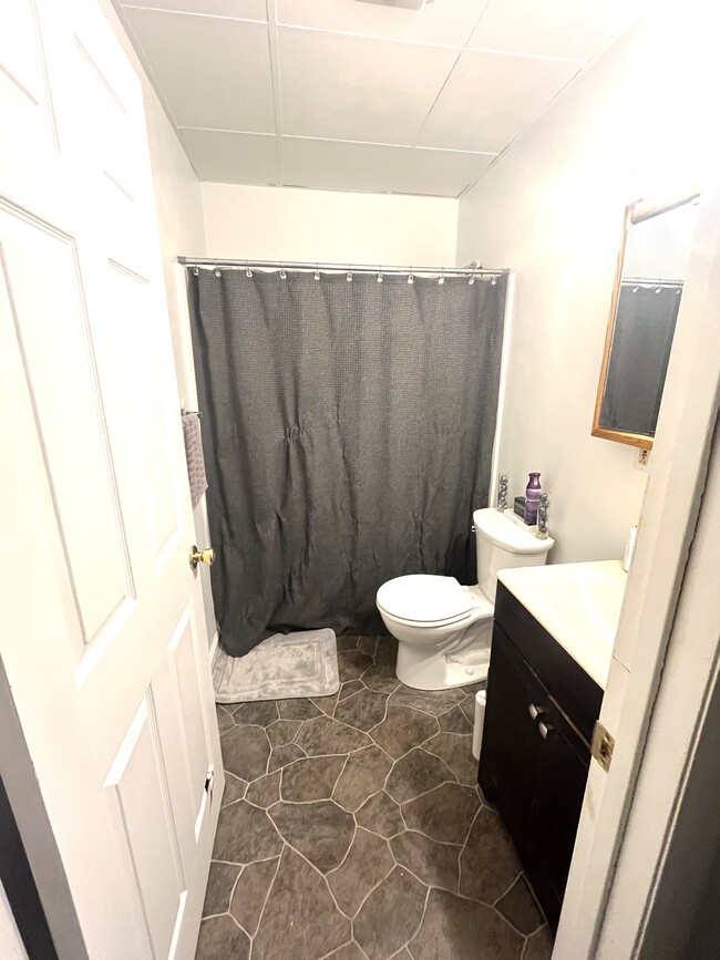 Photo - 225 1/2 W 18th St