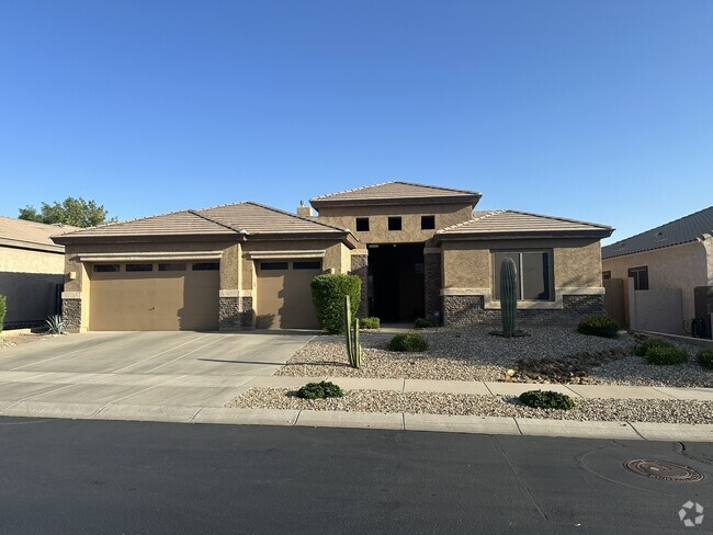 Building Photo - 2121 W Eagle Feather Rd Rental