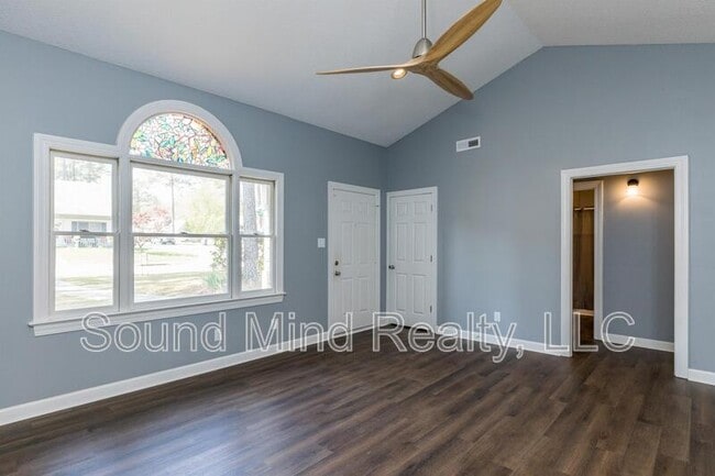 Photo - 2145 Tanglewood Rd