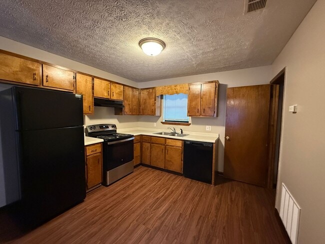 Photo - Smokerise Park - 2BR/1BA East Athens Living