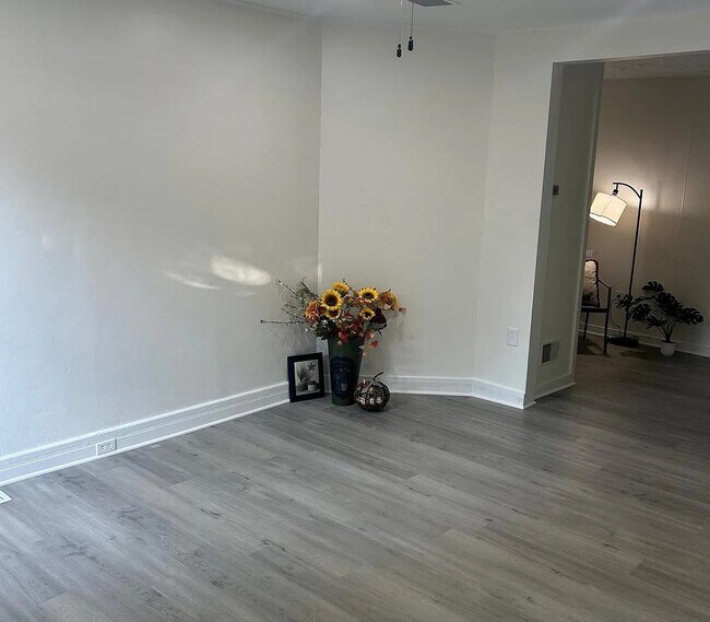 Photo - 92 Pennsylvania Ave