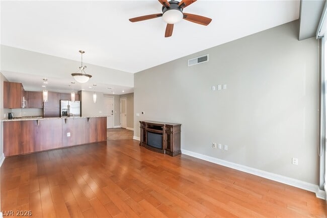Building Photo - 150 S Las Vegas Blvd Unit 1711