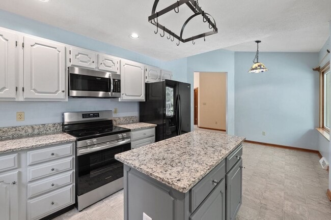 Photo - Lake Monticello Rental 3Bed/3Bath House