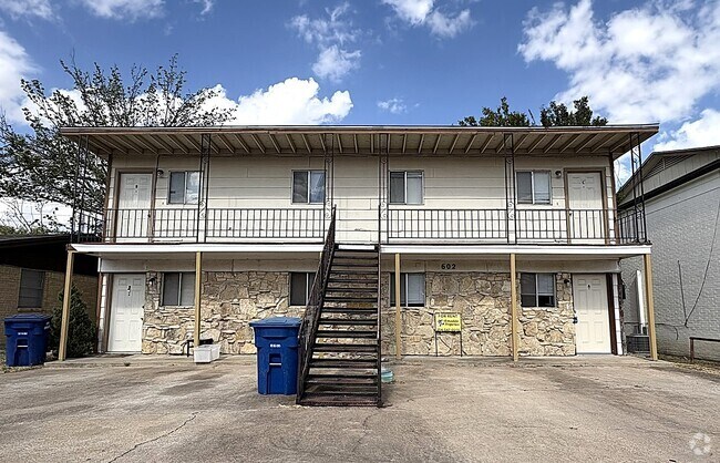 Building Photo - 602 Sunset Ln Rental