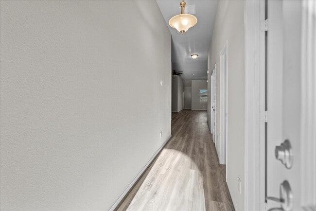 Photo - 503 Thunder Cloud Dr