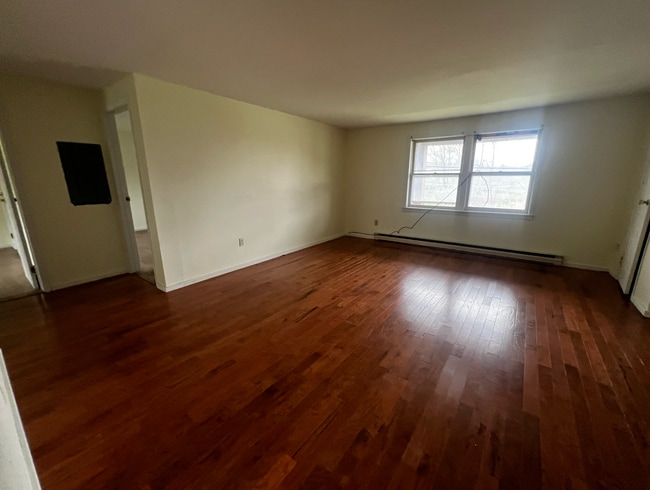 Living Room / Dining Room 02 - 106 County Rte 11A Unit 3