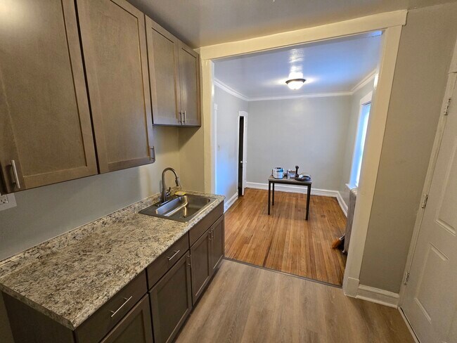 Photo - 4826 N Avers Ave