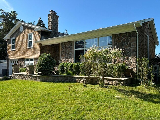 8 Bay Rd