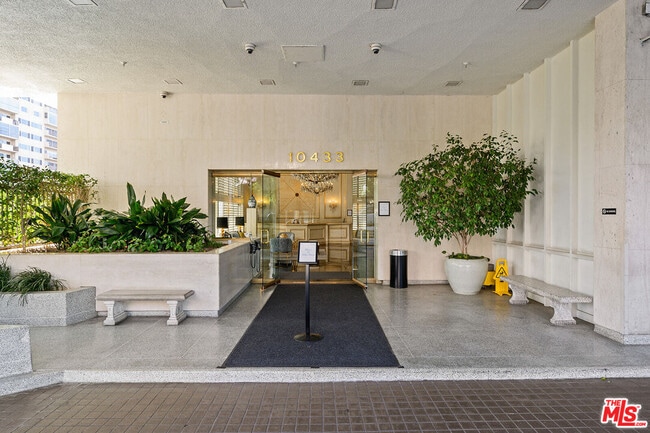 Photo - 10433 Wilshire Blvd Unidad 1001