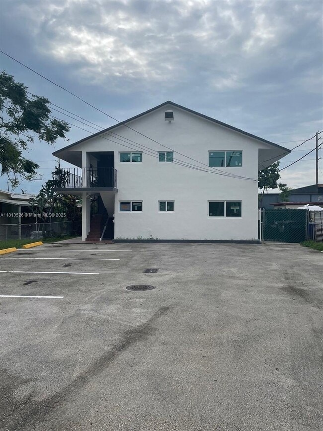 Photo - 2622 NW 24th St Apartment Unit 2