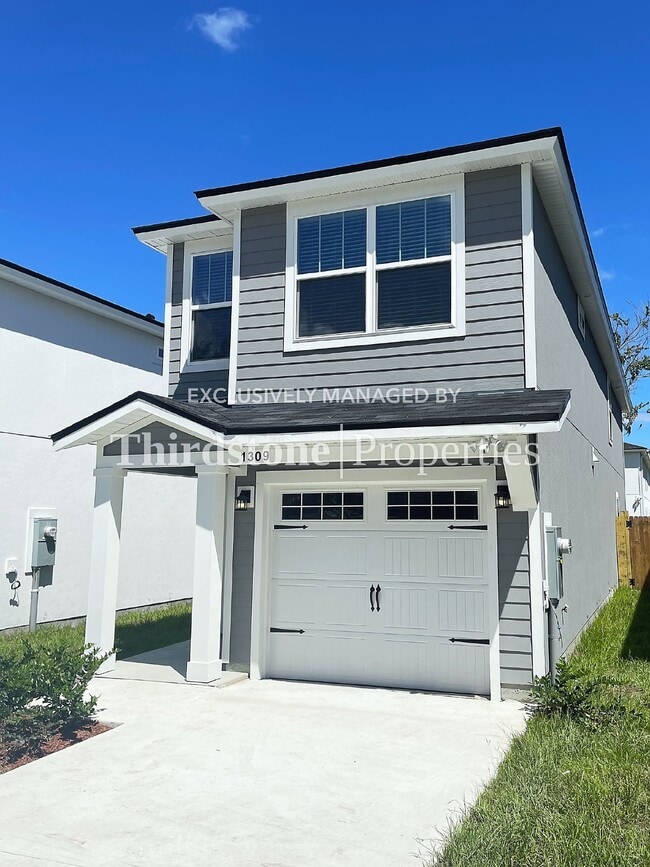 Building Photo - 1309 Pangola Dr Rental