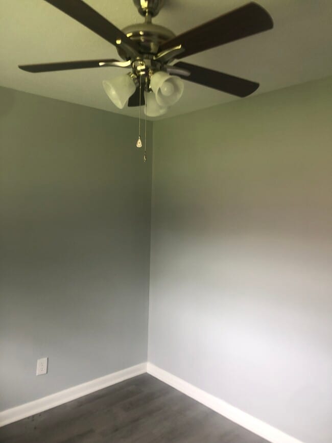 Photo - 185 College Ave