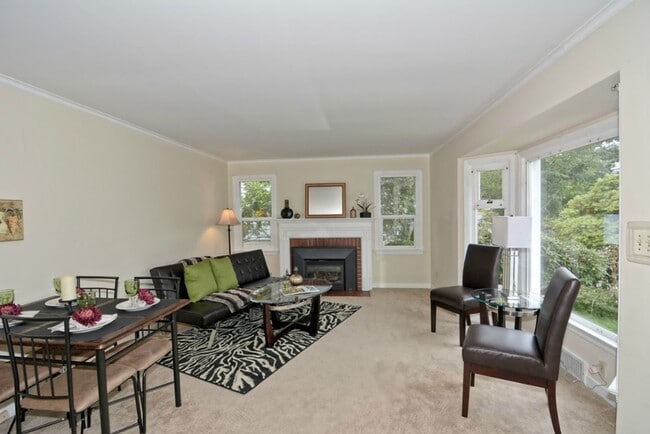Photo - 2BR/1.75BA Wedgwood Home with Bonus Room and Large Backyard