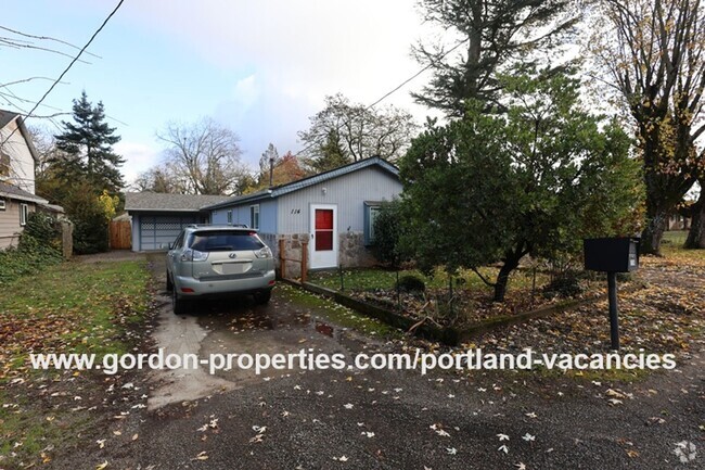 Building Photo - $1,795.00 - SE 127th Ave - Hazelwood singl... Rental