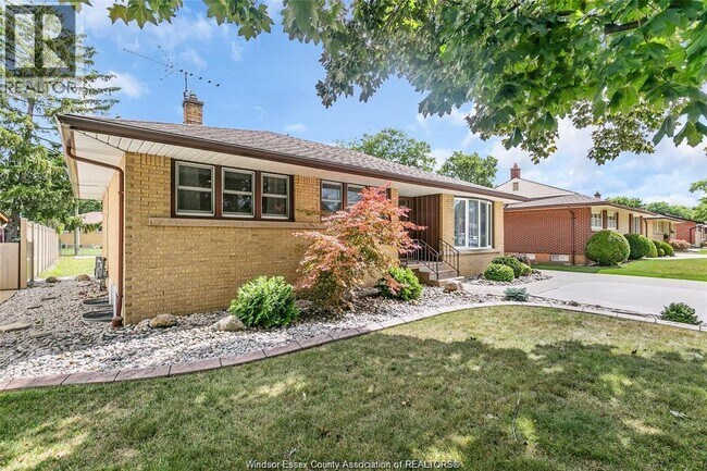 Photo - 4132 Mt Royal Dr