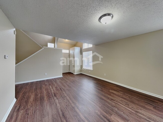 Photo - 4708 Whitview Ln