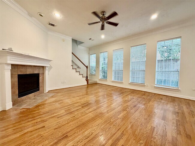 Photo - 2806 Briarhurst Park