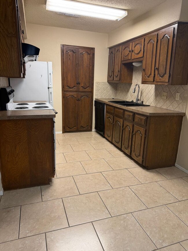 Photo - Centrally Located 1 Bedroom Unit