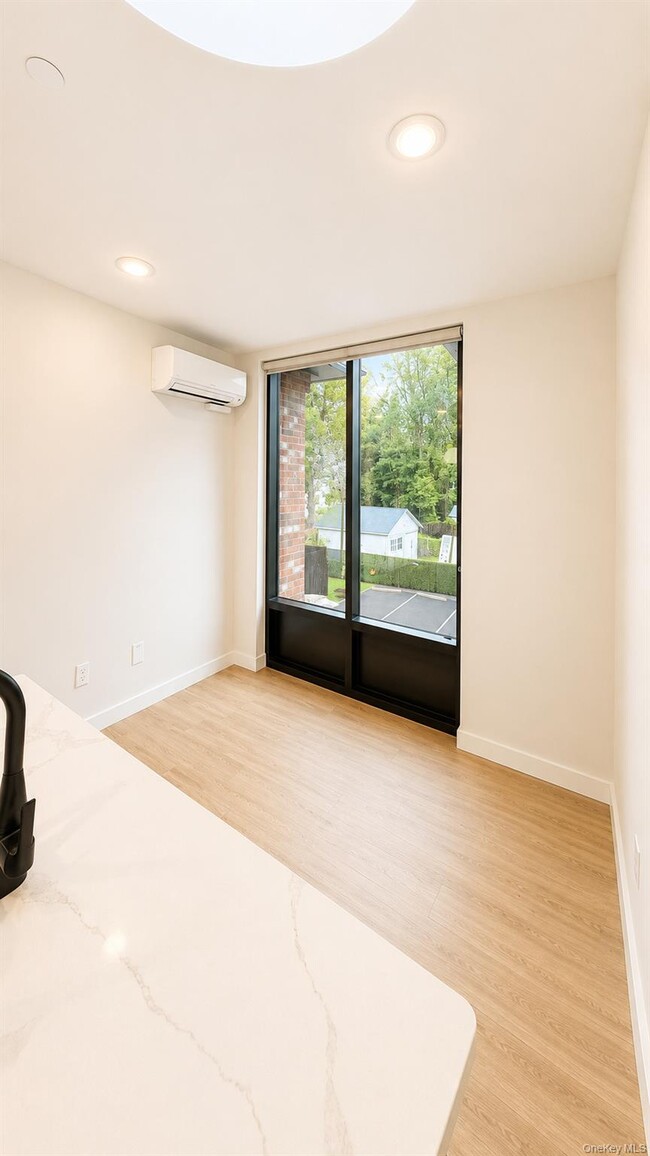Photo - 136 202 Unit 202
