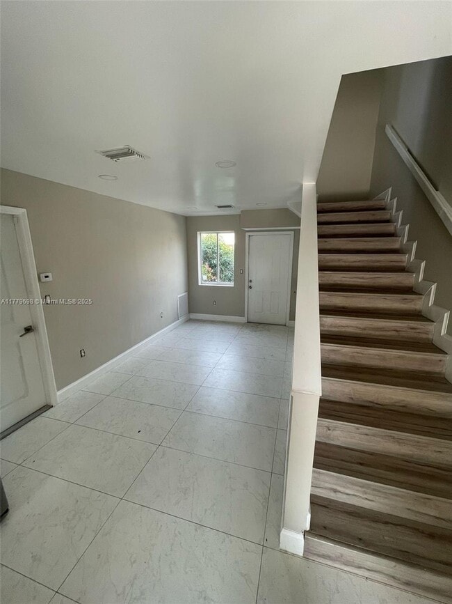 Photo - 817 NW 3rd Ave