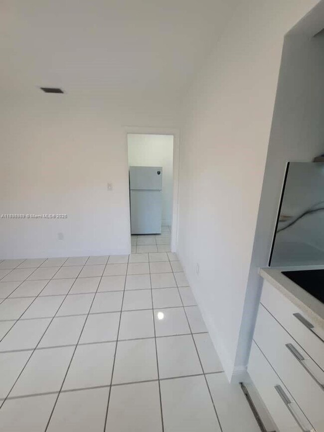 Photo - 1120 SW 96th Ave Unidad 1