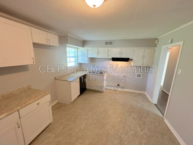 Photo - 4811 Bradford Dr