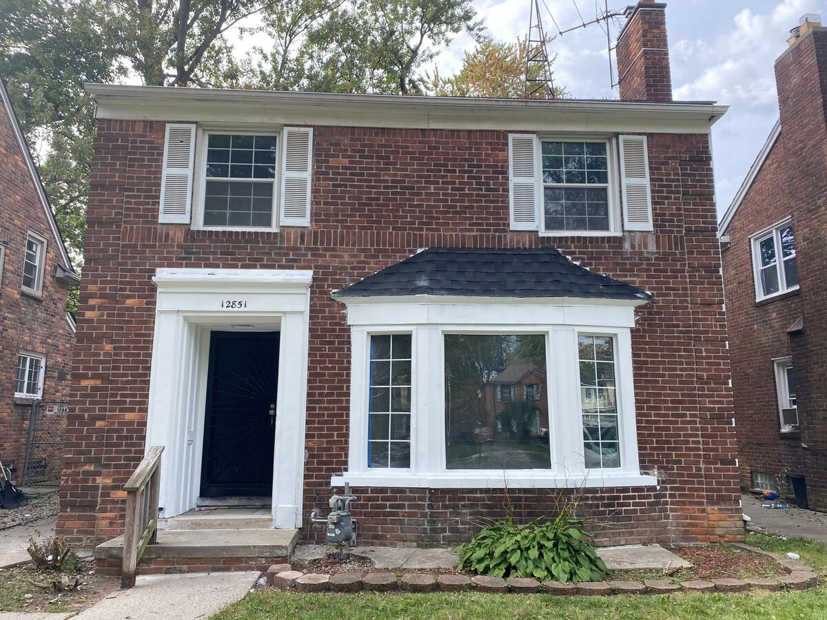 3 Bedroom, brick Colonial-Coming Soon! - 3 Bedroom, brick Colonial-Coming Soon! House