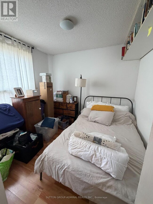 Photo - 4077 Dufferin St