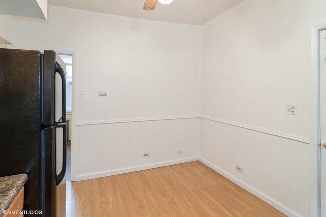 Photo - 1342 Circle Ave Unit 1