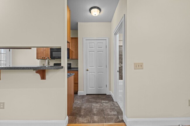 Photo - 137 Park St Unit APT 1