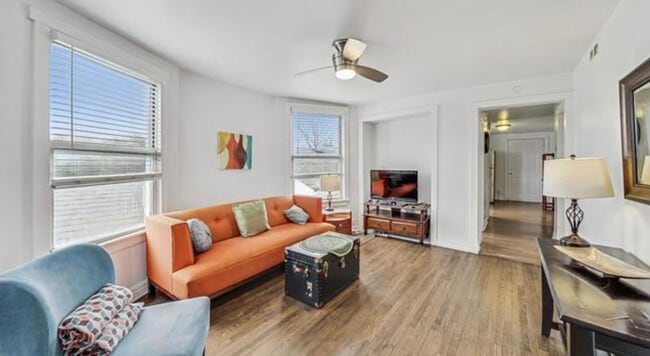 Photo - 1936 N St Louis Ave