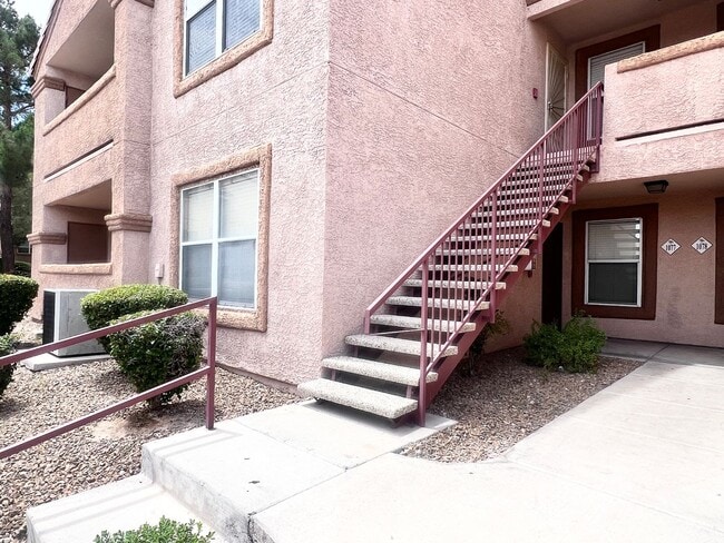 Photo - 1150 N Buffalo Dr