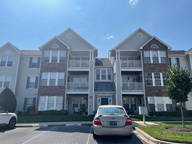 Building Photo - 5610 Avonshire Pl Unit #C