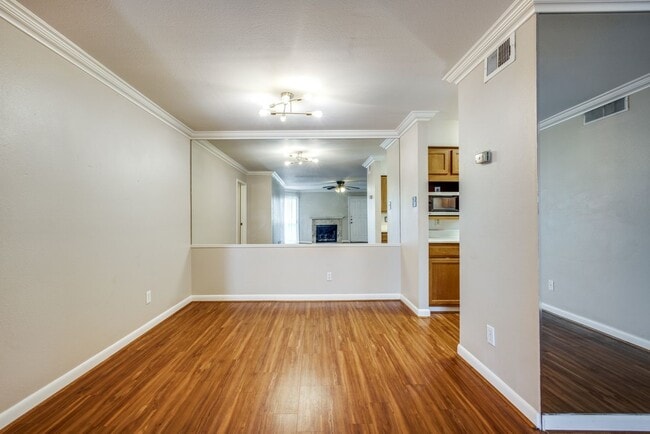 Building Photo - 8787 Brae Acres Rd Unit 204 Rental