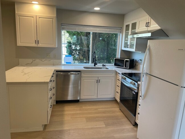 Photo - 1769 NE 19th St