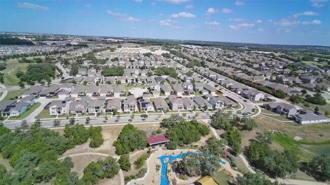 Photo - 1712 Artesian Spgs Xing